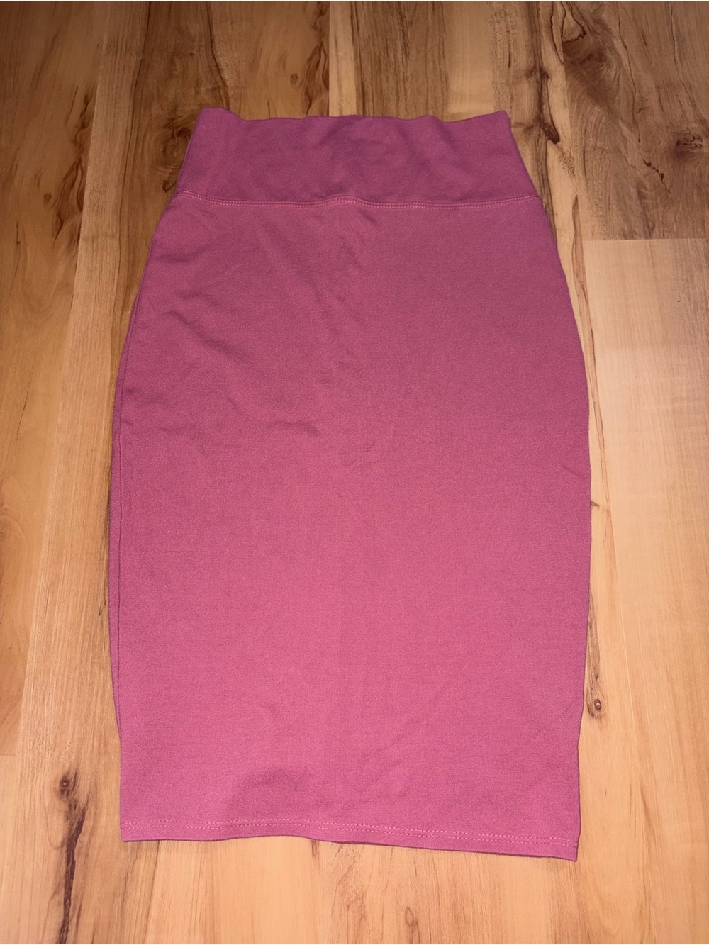 NWOT Hybrid & Company Dark Rose Stretchy Pencil Skirt